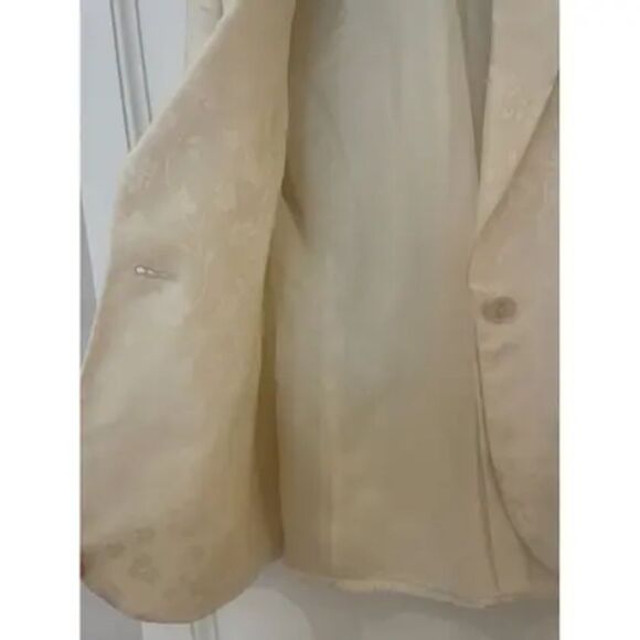 Emanuel Ungaro Floral Cream Blazer. It 42 - Picture 7 of 8
